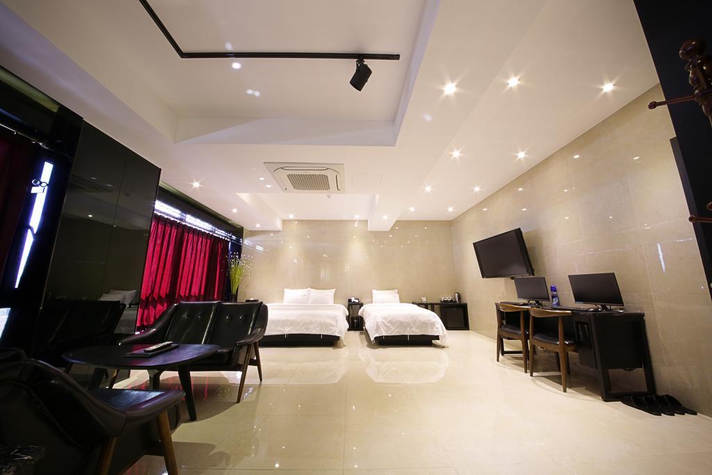 Almond Hotel Busan Station Exterior foto