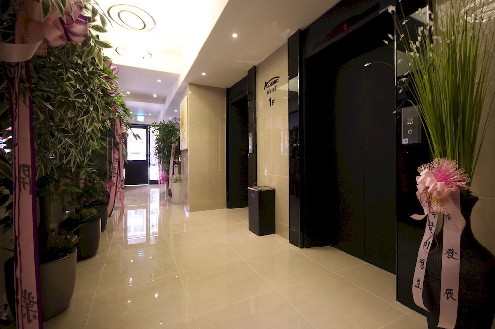Almond Hotel Busan Station Exterior foto